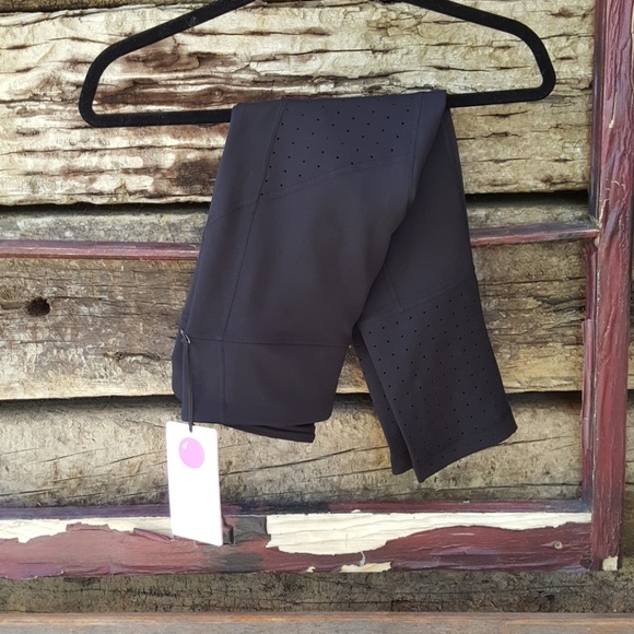 Yogalicious Pants - NWT Yogalicious Yoga Pants